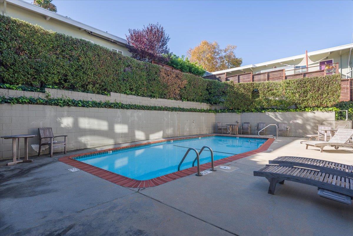 Detail Gallery Image 27 of 36 For 222 Laurel St #101,  San Carlos,  CA 94070 - 2 Beds | 2 Baths