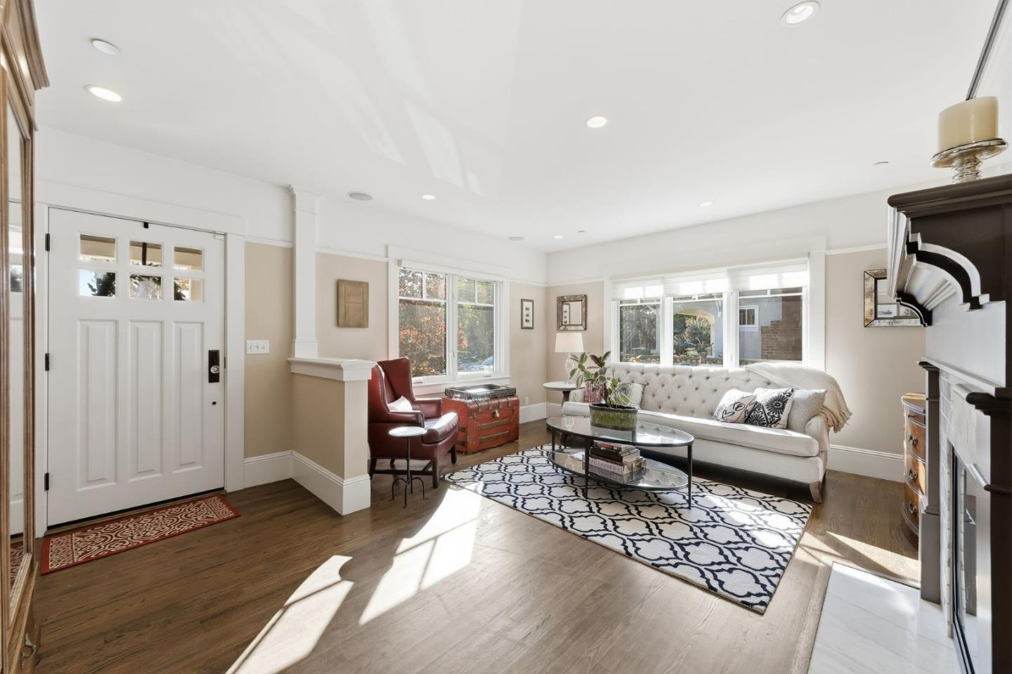 Detail Gallery Image 13 of 32 For 1212 Mills Ave, Burlingame,  CA 94010 - 4 Beds | 3 Baths