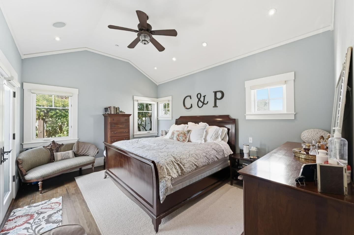 Detail Gallery Image 16 of 32 For 1212 Mills Ave, Burlingame,  CA 94010 - 4 Beds | 3 Baths