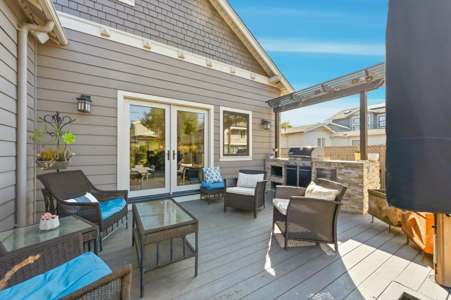 Detail Gallery Image 28 of 32 For 1212 Mills Ave, Burlingame,  CA 94010 - 4 Beds | 3 Baths