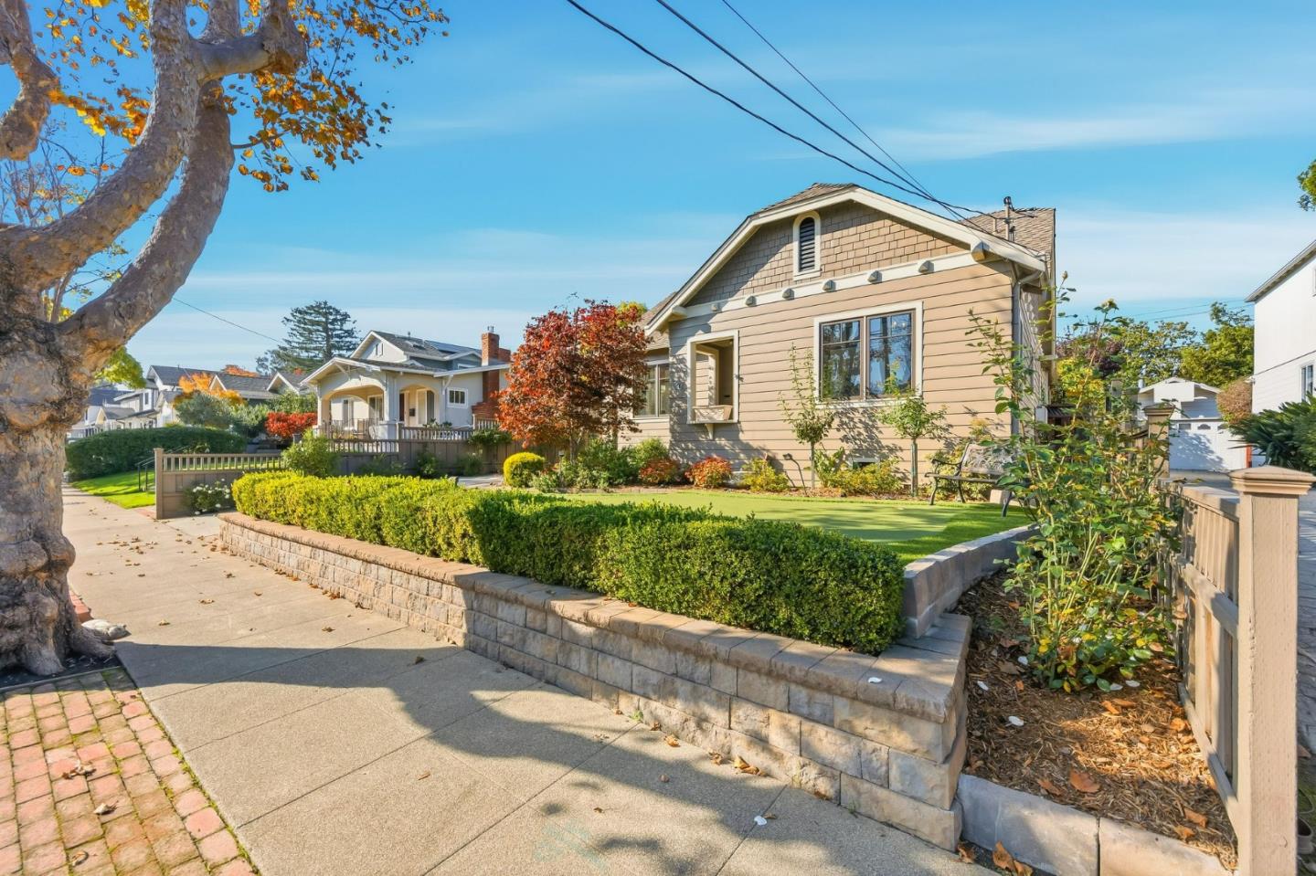 Detail Gallery Image 3 of 32 For 1212 Mills Ave, Burlingame,  CA 94010 - 4 Beds | 3 Baths