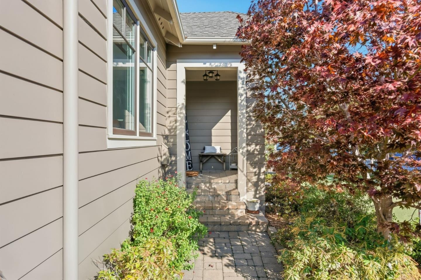 Detail Gallery Image 4 of 32 For 1212 Mills Ave, Burlingame,  CA 94010 - 4 Beds | 3 Baths