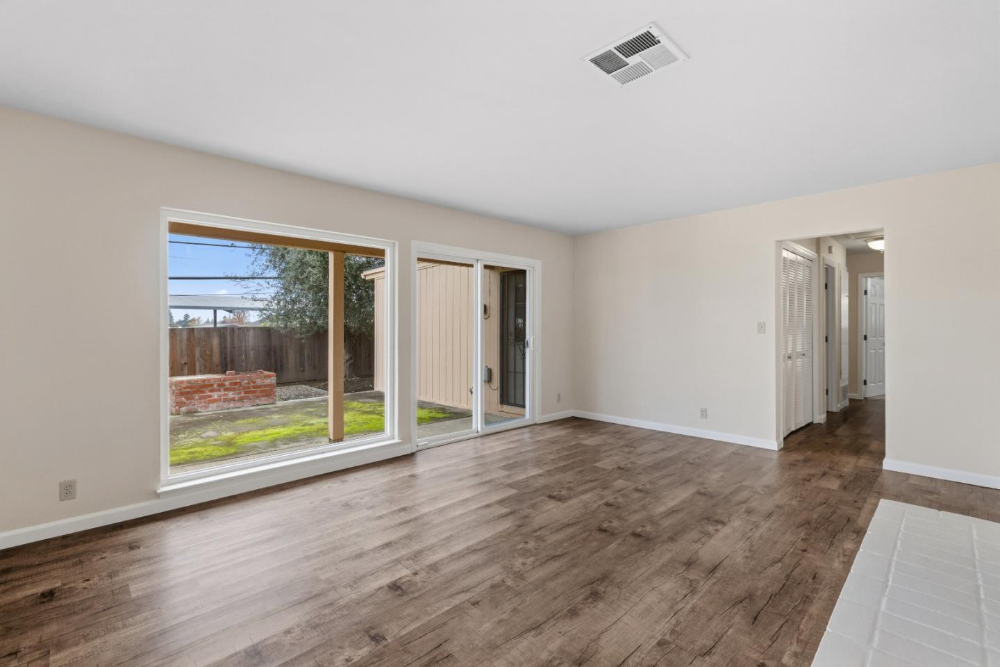 Detail Gallery Image 8 of 29 For 2048 Mayfield Ave, San Jose,  CA 95130 - 4 Beds | 2 Baths