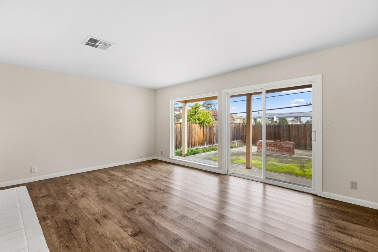 Detail Gallery Image 9 of 29 For 2048 Mayfield Ave, San Jose,  CA 95130 - 4 Beds | 2 Baths