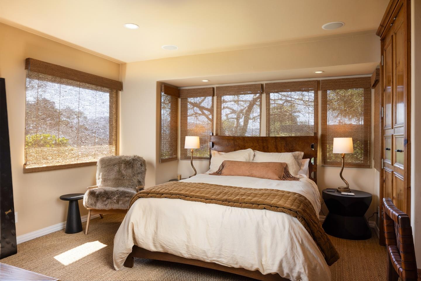 Detail Gallery Image 10 of 37 For 261 Del Mesa Carmel, Carmel,  CA 93923 - 2 Beds | 2 Baths