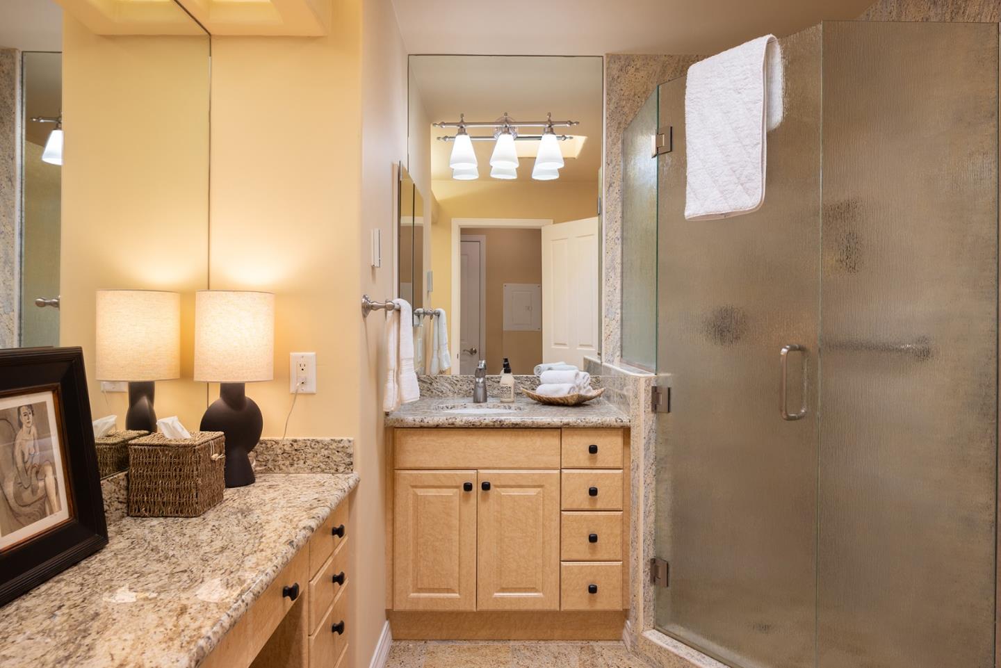 Detail Gallery Image 12 of 37 For 261 Del Mesa Carmel, Carmel,  CA 93923 - 2 Beds | 2 Baths