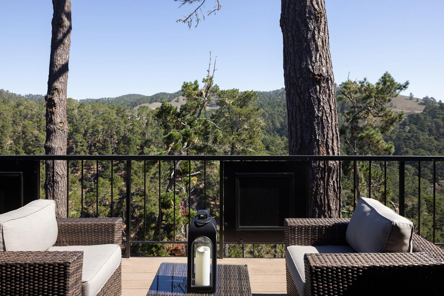 Detail Gallery Image 3 of 37 For 261 Del Mesa Carmel, Carmel,  CA 93923 - 2 Beds | 2 Baths