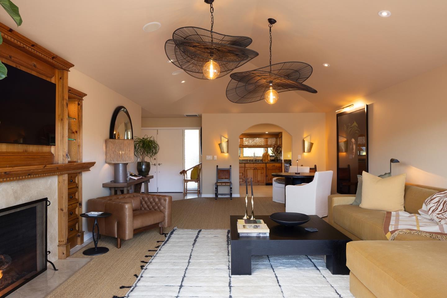 Detail Gallery Image 5 of 37 For 261 Del Mesa Carmel, Carmel,  CA 93923 - 2 Beds | 2 Baths