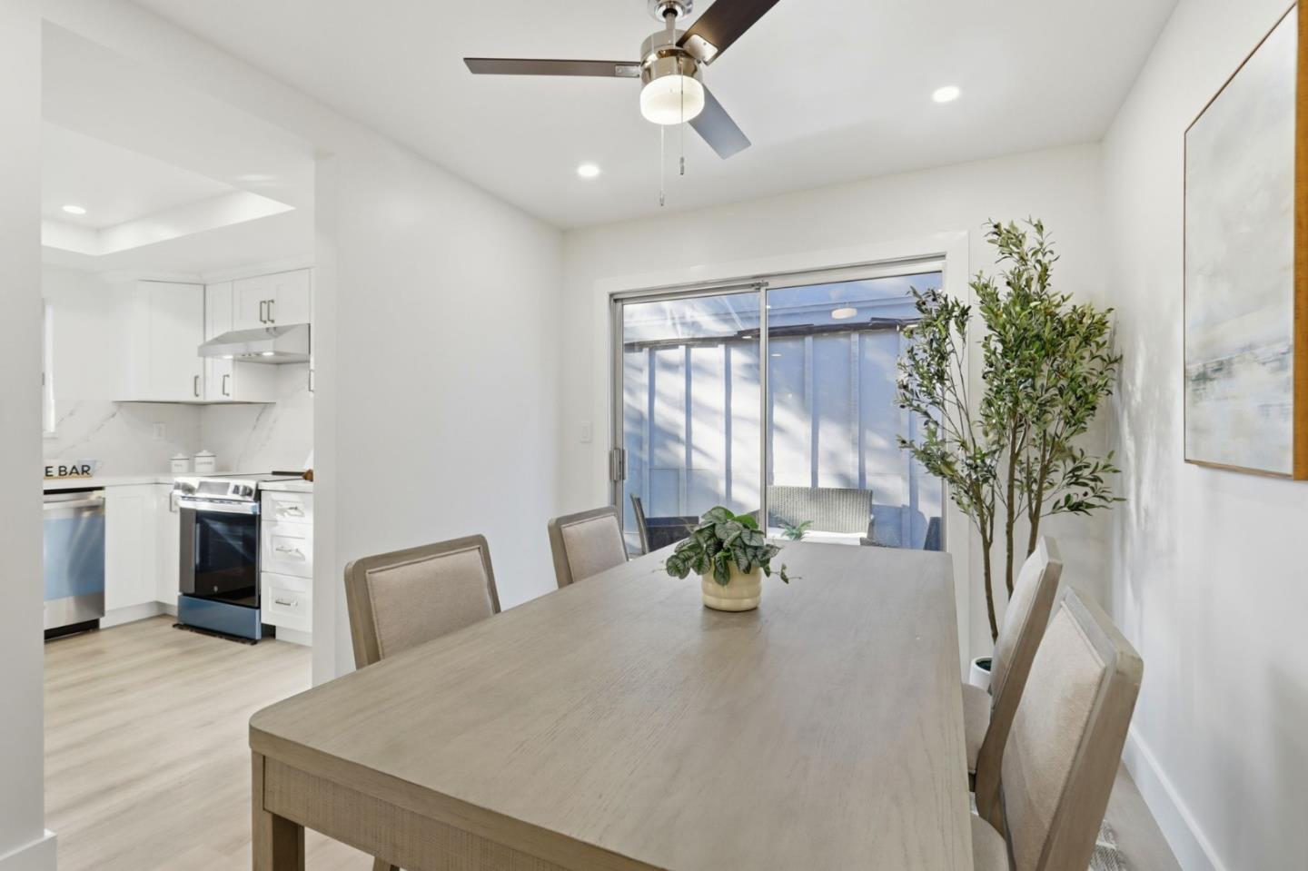 Detail Gallery Image 11 of 40 For 451 Carpentier Way, San Jose,  CA 95111 - 4 Beds | 2/1 Baths