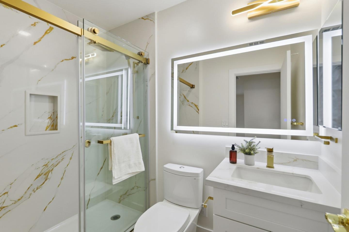 Detail Gallery Image 29 of 40 For 451 Carpentier Way, San Jose,  CA 95111 - 4 Beds | 2/1 Baths