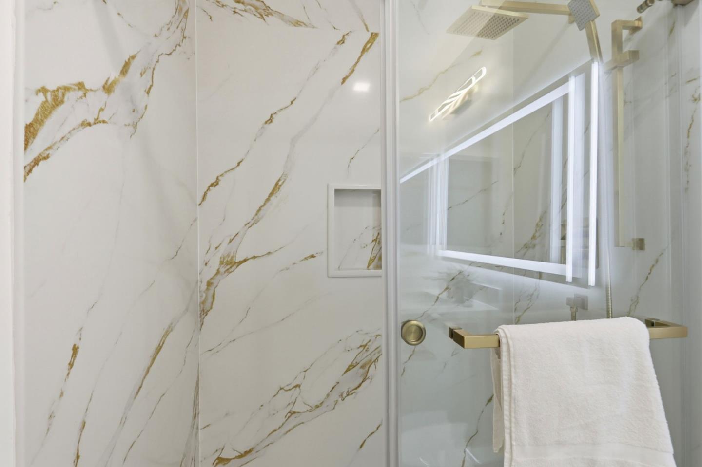 Detail Gallery Image 30 of 40 For 451 Carpentier Way, San Jose,  CA 95111 - 4 Beds | 2/1 Baths