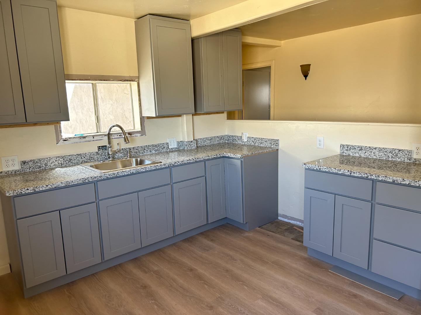 Detail Gallery Image 2 of 8 For 1410 Tanner Rd, Los Banos,  CA 93635 - 3 Beds | 1/1 Baths