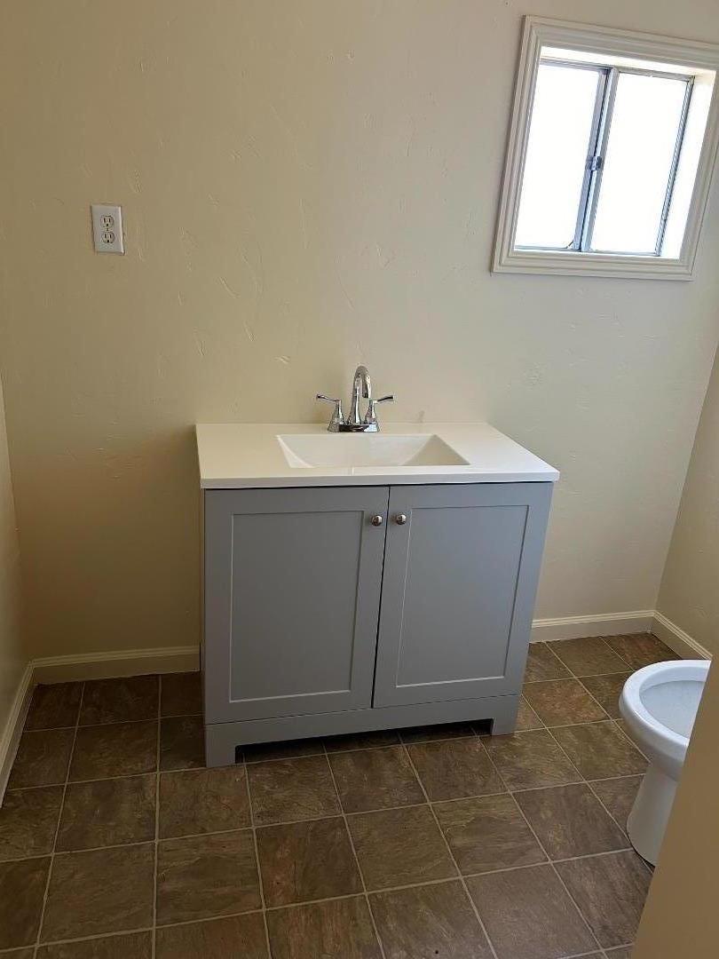 Detail Gallery Image 8 of 8 For 1410 Tanner Rd, Los Banos,  CA 93635 - 3 Beds | 1/1 Baths
