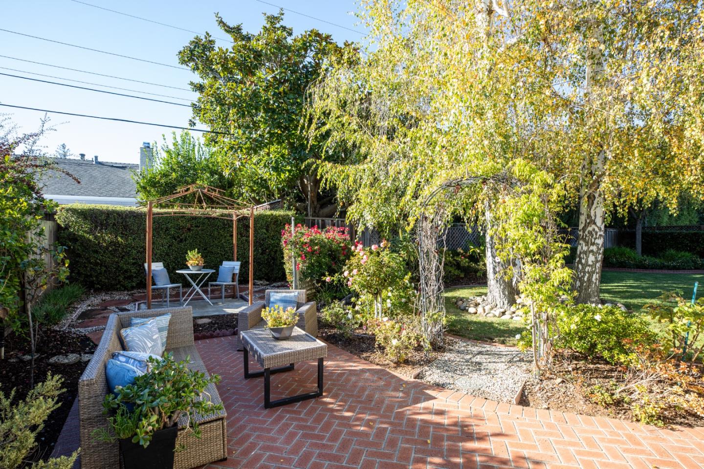 Detail Gallery Image 22 of 28 For 668 Tomi Lea St, Los Altos,  CA 94022 - 4 Beds | 3 Baths