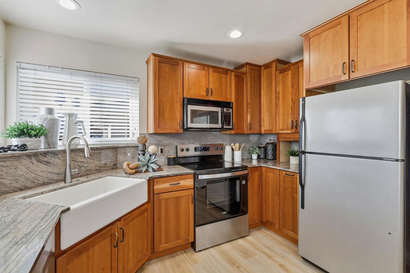 Detail Gallery Image 7 of 36 For 820 Leigh Ave, San Jose,  CA 95128 - – Beds | – Baths