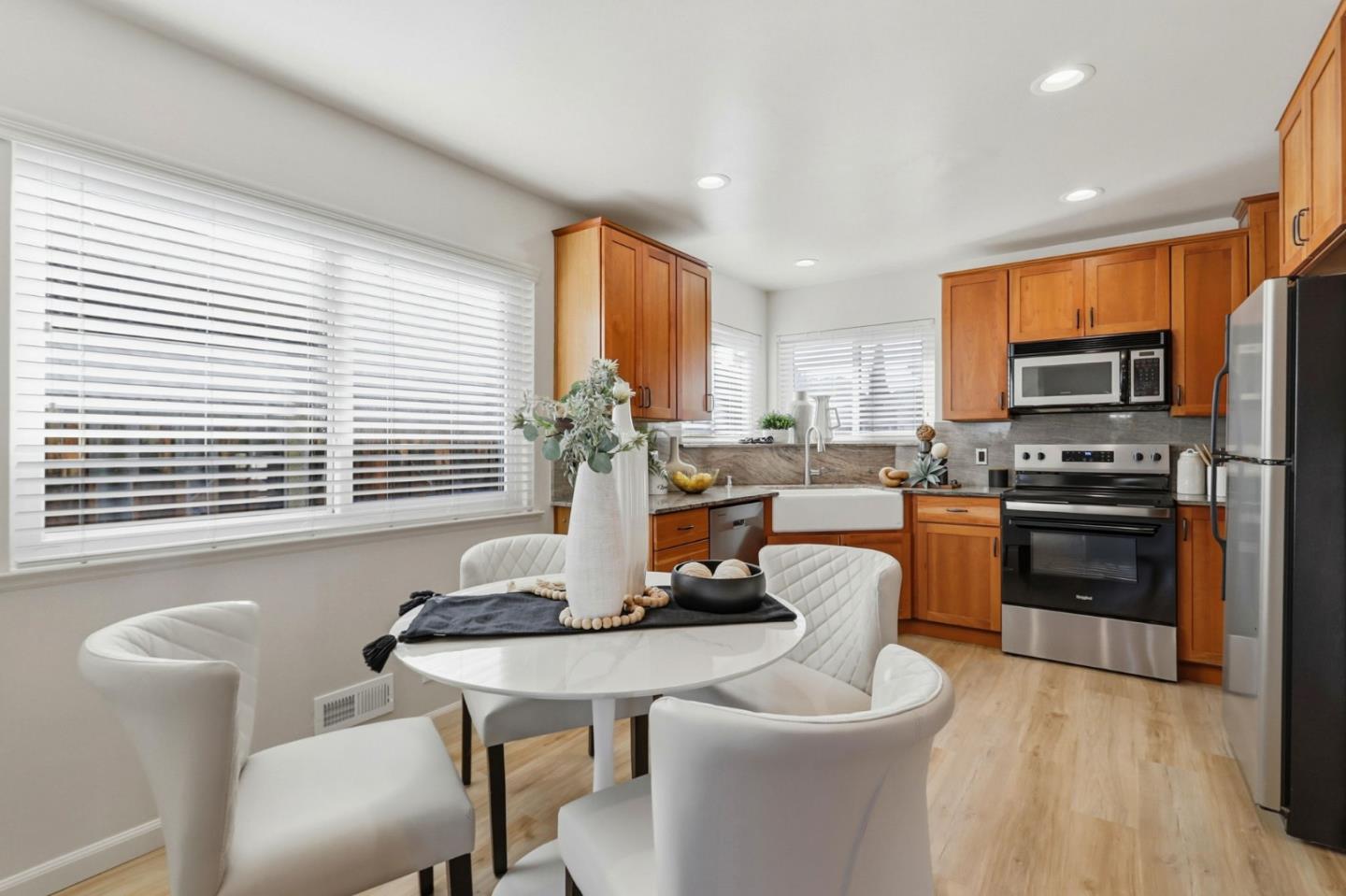 Detail Gallery Image 8 of 36 For 820 Leigh Ave, San Jose,  CA 95128 - – Beds | – Baths