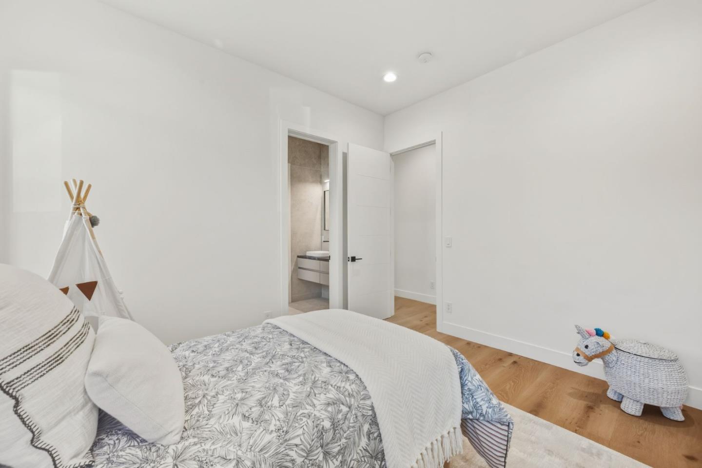 Detail Gallery Image 26 of 43 For 1806 Cottle Ave, San Jose,  CA 95125 - 4 Beds | 3/1 Baths