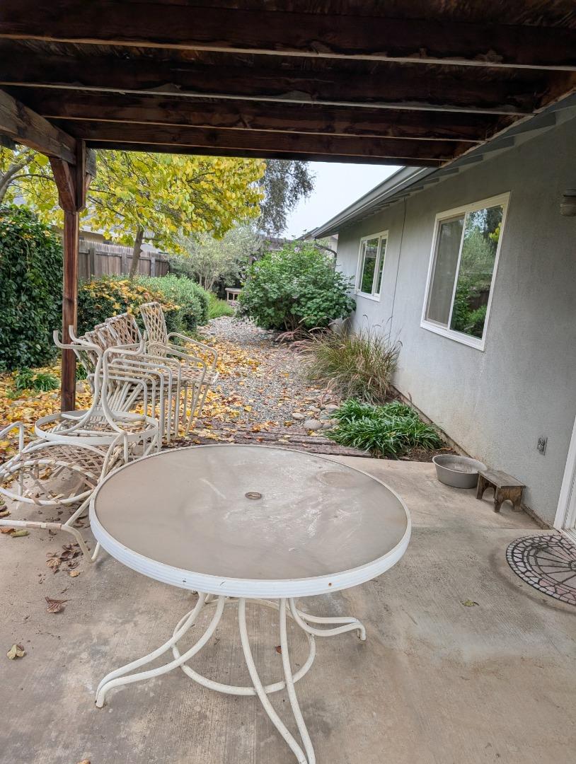 Detail Gallery Image 11 of 15 For 218 Tohara Ln, Waterford,  CA 95386 - 3 Beds | 2 Baths