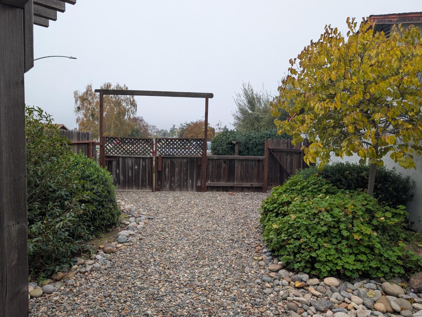 Detail Gallery Image 12 of 15 For 218 Tohara Ln, Waterford,  CA 95386 - 3 Beds | 2 Baths