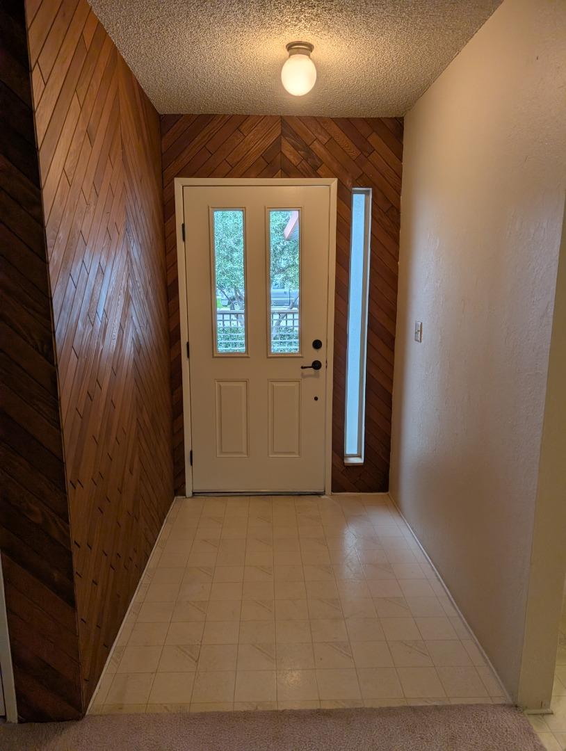 Detail Gallery Image 5 of 15 For 218 Tohara Ln, Waterford,  CA 95386 - 3 Beds | 2 Baths