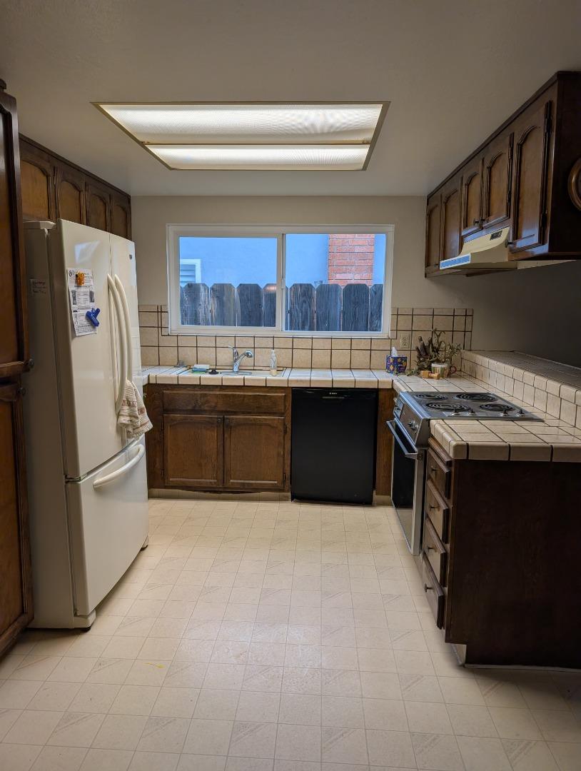 Detail Gallery Image 7 of 15 For 218 Tohara Ln, Waterford,  CA 95386 - 3 Beds | 2 Baths