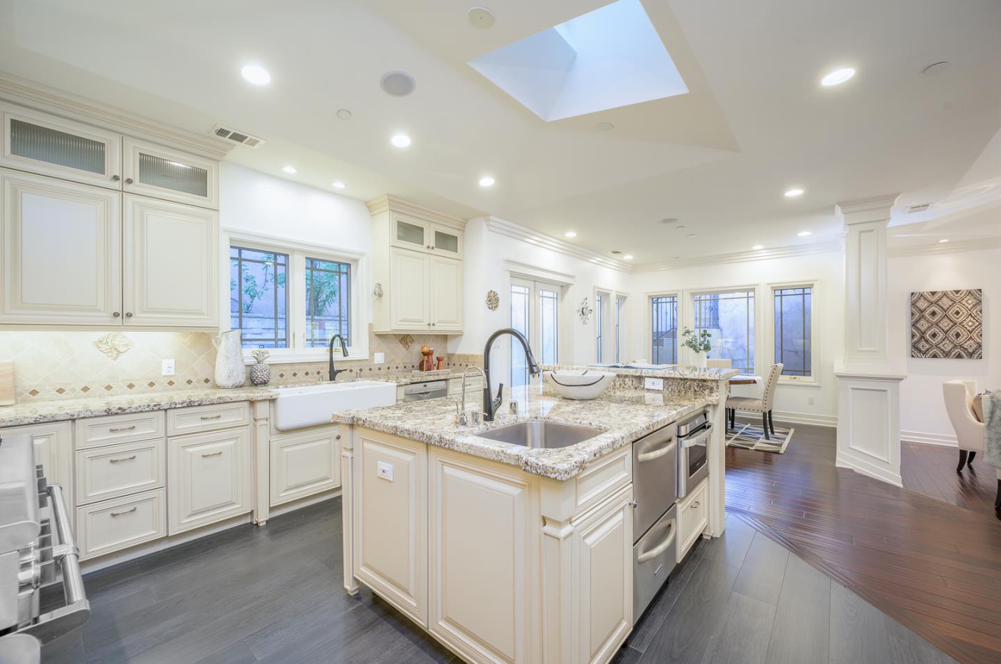 Detail Gallery Image 22 of 57 For 780 S El Monte Ave, Los Altos,  CA 94022 - 5 Beds | 4/2 Baths