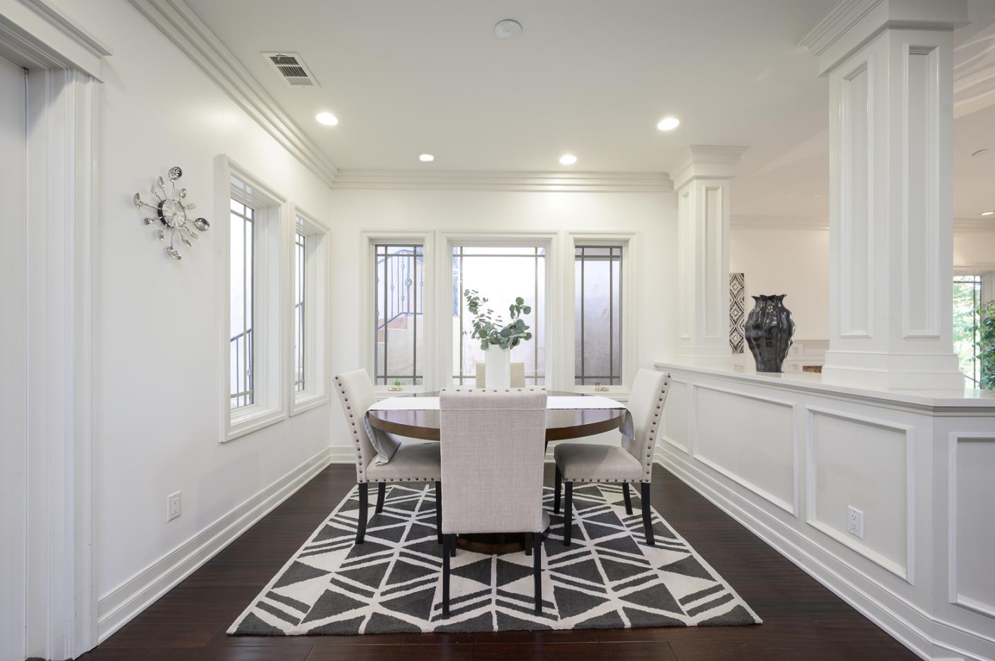 Detail Gallery Image 28 of 57 For 780 S El Monte Ave, Los Altos,  CA 94022 - 5 Beds | 4/2 Baths