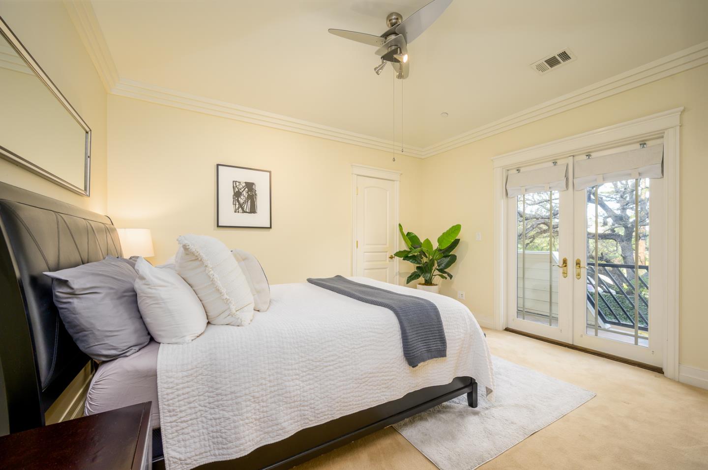 Detail Gallery Image 38 of 57 For 780 S El Monte Ave, Los Altos,  CA 94022 - 5 Beds | 4/2 Baths