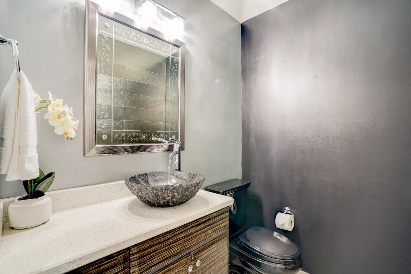 Detail Gallery Image 45 of 57 For 780 S El Monte Ave, Los Altos,  CA 94022 - 5 Beds | 4/2 Baths