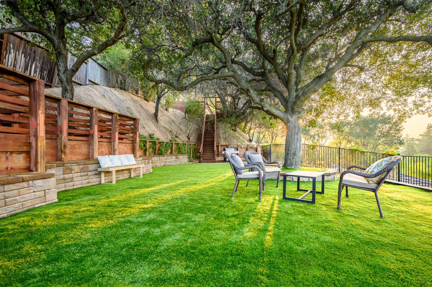 Detail Gallery Image 50 of 57 For 780 S El Monte Ave, Los Altos,  CA 94022 - 5 Beds | 4/2 Baths