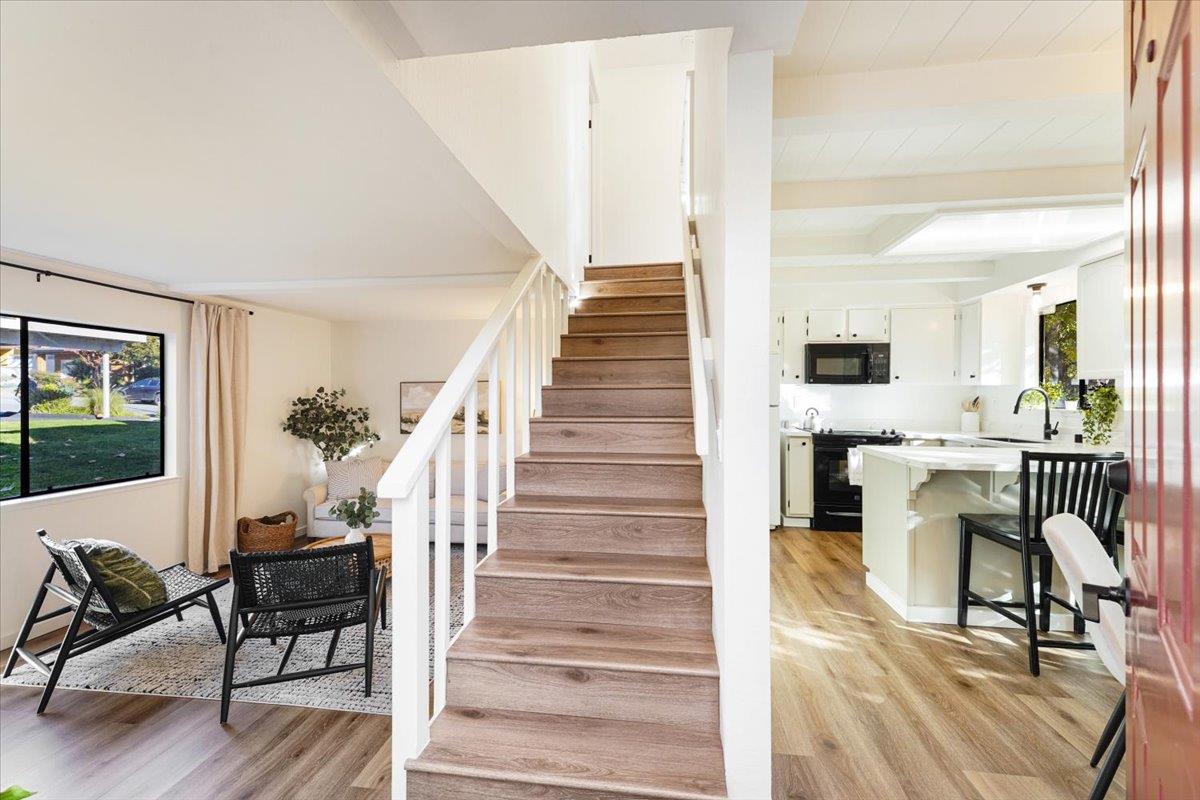 Detail Gallery Image 4 of 33 For 3003 Corte Cabrillo, Aptos,  CA 95003 - 2 Beds | 2 Baths