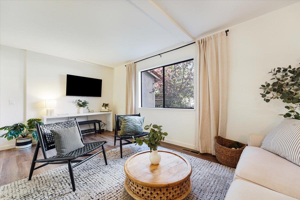 Detail Gallery Image 5 of 33 For 3003 Corte Cabrillo, Aptos,  CA 95003 - 2 Beds | 2 Baths