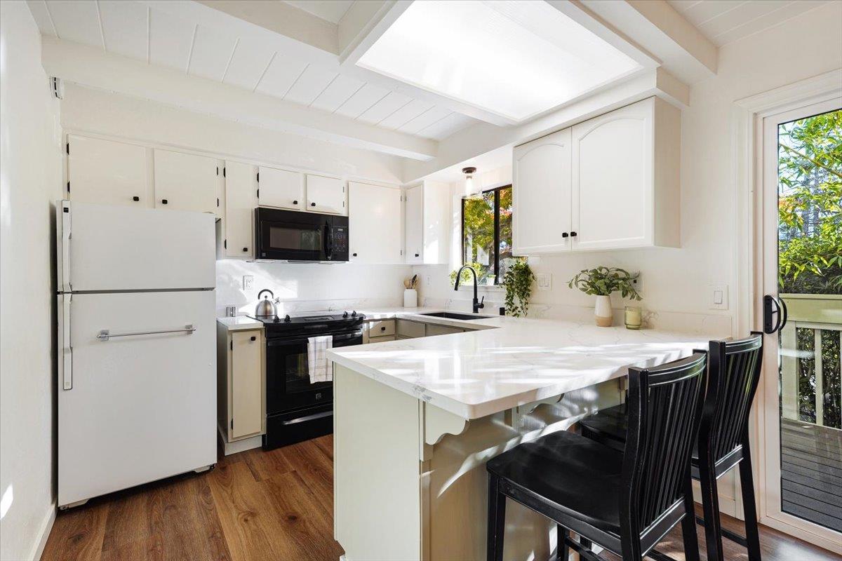 Detail Gallery Image 9 of 33 For 3003 Corte Cabrillo, Aptos,  CA 95003 - 2 Beds | 2 Baths