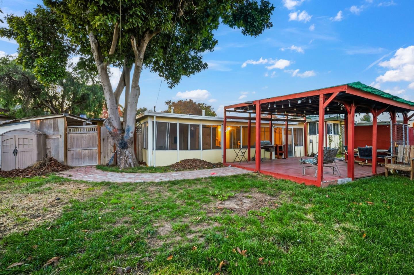 Detail Gallery Image 15 of 42 For 108 Gardenia Dr, Salinas,  CA 93906 - 3 Beds | 2 Baths