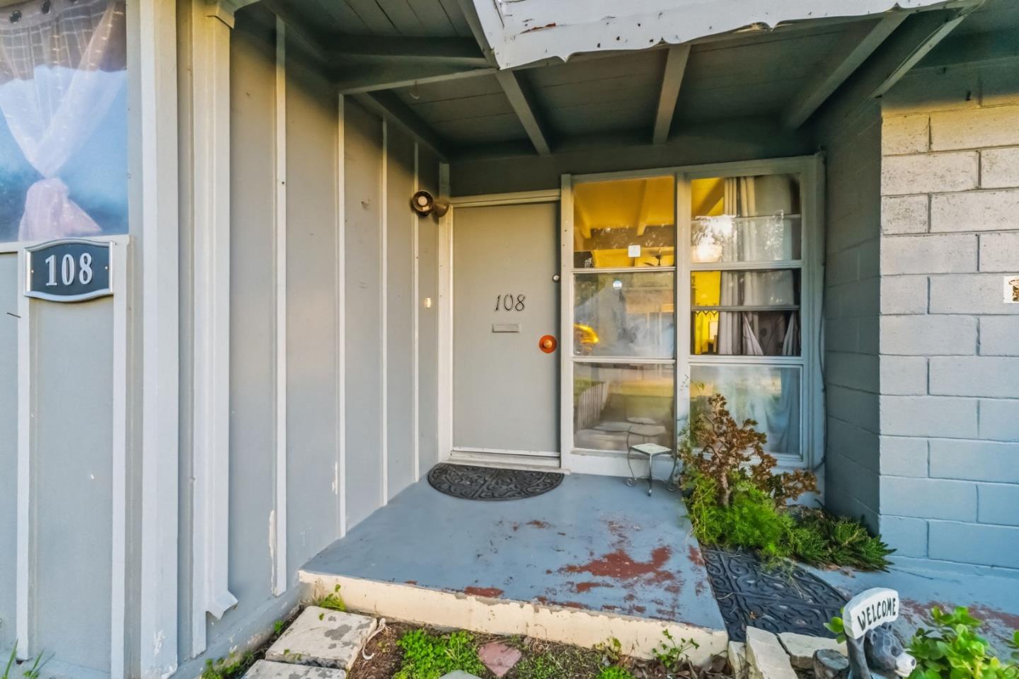 Detail Gallery Image 20 of 42 For 108 Gardenia Dr, Salinas,  CA 93906 - 3 Beds | 2 Baths