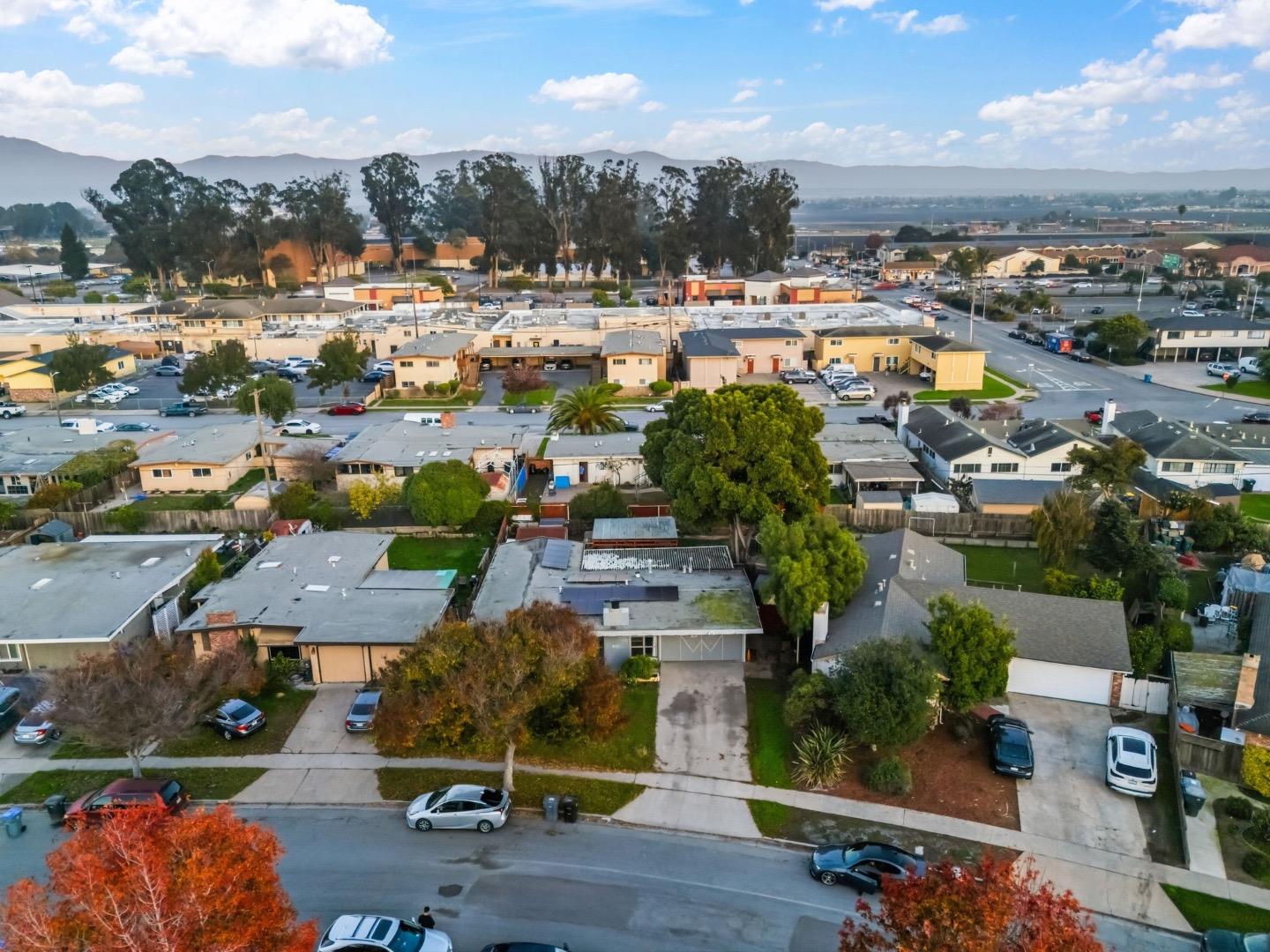 Detail Gallery Image 27 of 42 For 108 Gardenia Dr, Salinas,  CA 93906 - 3 Beds | 2 Baths