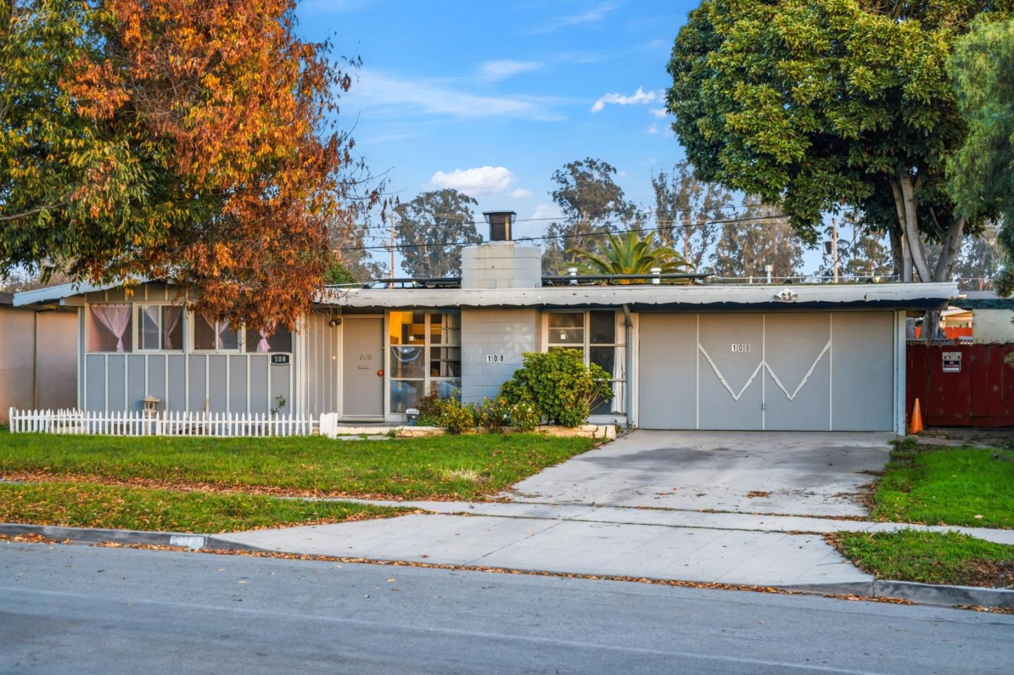 Detail Gallery Image 31 of 42 For 108 Gardenia Dr, Salinas,  CA 93906 - 3 Beds | 2 Baths