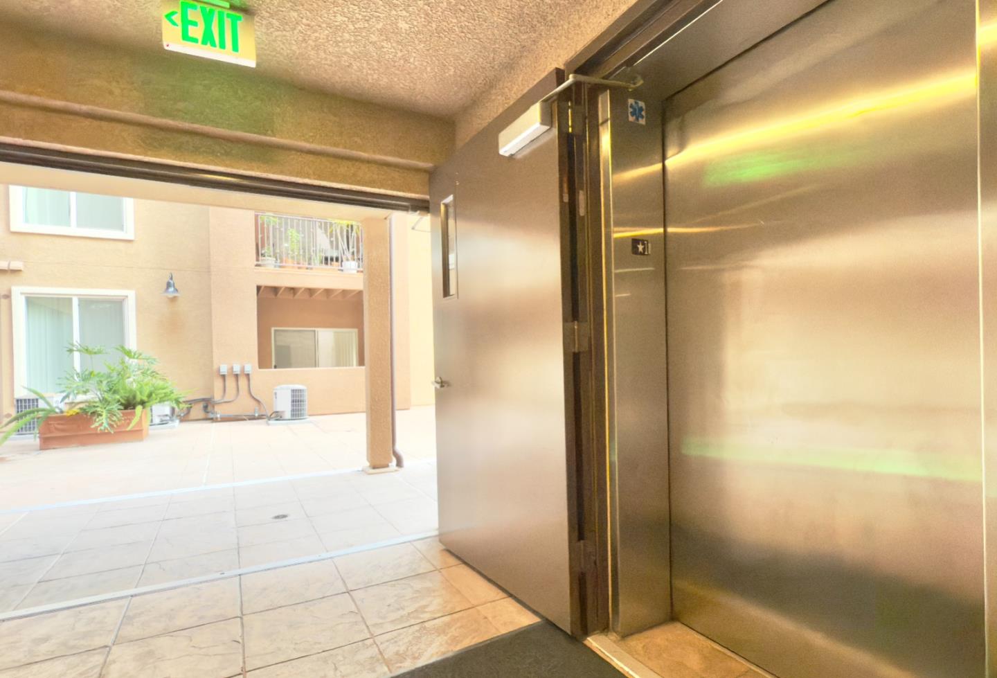 Detail Gallery Image 3 of 39 For 801 S Winchester Blvd #4310,  San Jose,  CA 95128 - 2 Beds | 2 Baths