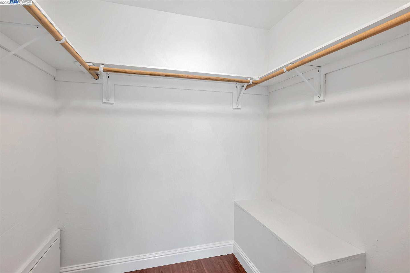 Detail Gallery Image 12 of 18 For 2260 Romey Ln, Hayward,  CA 94541 - 2 Beds | 2 Baths