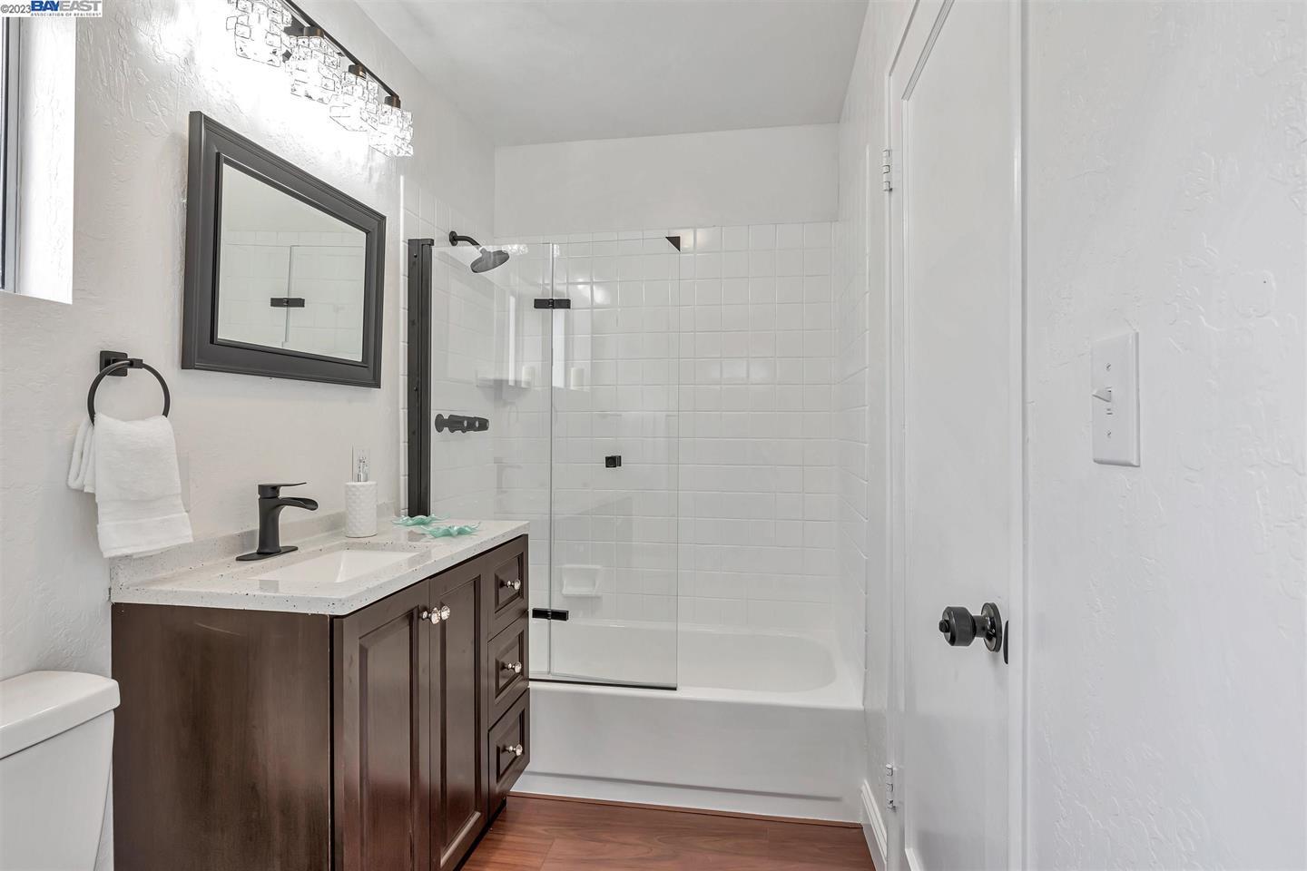 Detail Gallery Image 14 of 18 For 2260 Romey Ln, Hayward,  CA 94541 - 2 Beds | 2 Baths