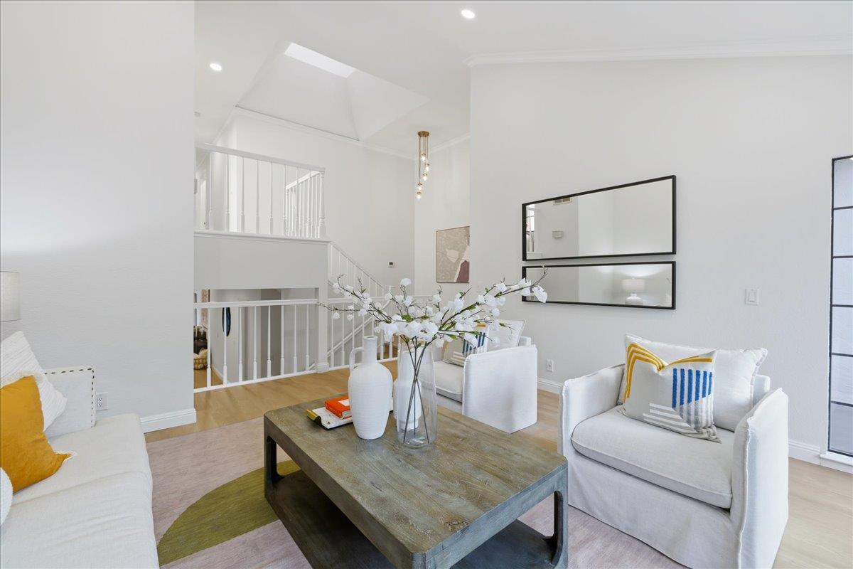 Detail Gallery Image 13 of 64 For 434 Ives Ter, Sunnyvale,  CA 94087 - 3 Beds | 2/1 Baths