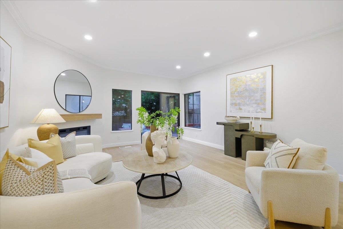 Detail Gallery Image 5 of 64 For 434 Ives Ter, Sunnyvale,  CA 94087 - 3 Beds | 2/1 Baths