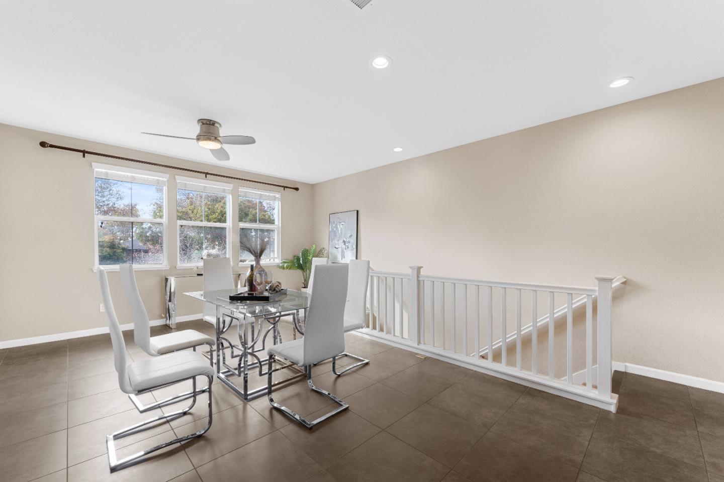 Detail Gallery Image 4 of 31 For 590 Cedarville Ln, San Jose,  CA 95133 - 3 Beds | 4 Baths