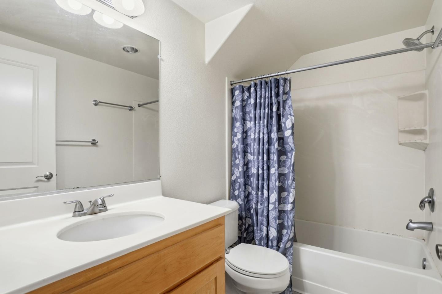 Detail Gallery Image 10 of 21 For 1418 Allegado Aly, San Jose,  CA 95128 - 3 Beds | 2 Baths