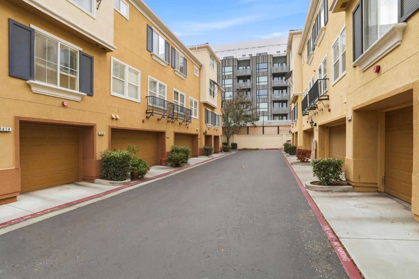 Detail Gallery Image 15 of 21 For 1418 Allegado Aly, San Jose,  CA 95128 - 3 Beds | 2 Baths