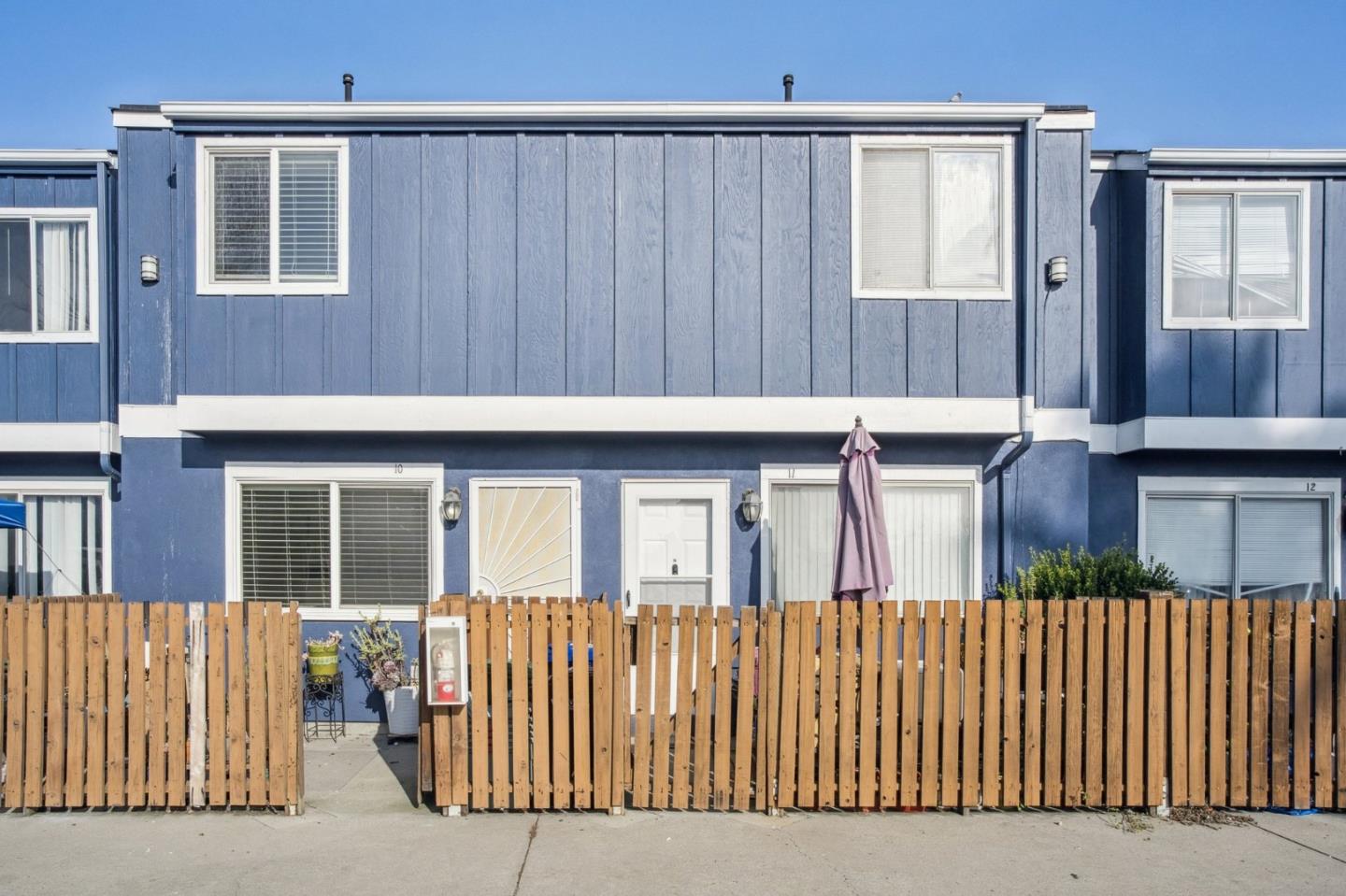 Detail Gallery Image 2 of 11 For 5205 Foothill Blvd #10,  Oakland,  CA 94601 - 3 Beds | 1/1 Baths