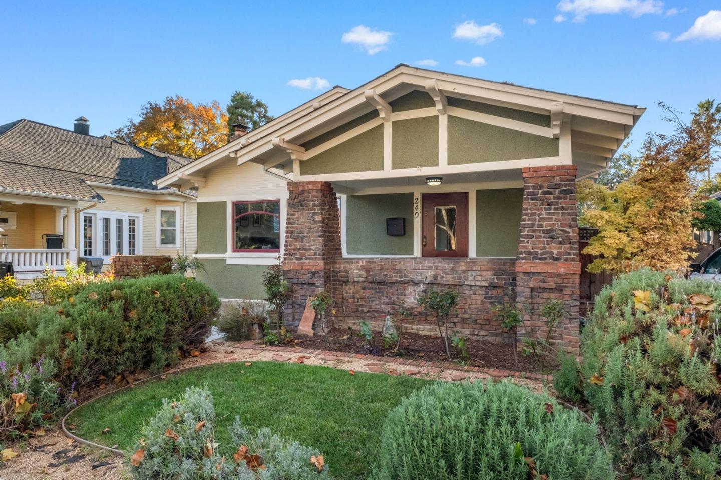 Detail Gallery Image 2 of 63 For 249 S 13th St, San Jose,  CA 95112 - 3 Beds | 2 Baths