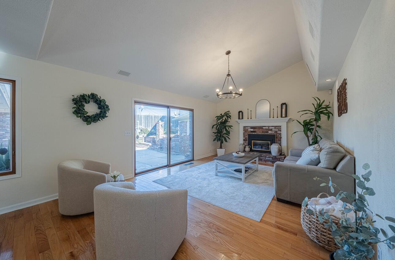 Detail Gallery Image 18 of 64 For 1527 Atherton Way, Salinas,  CA 93906 - 4 Beds | 3 Baths