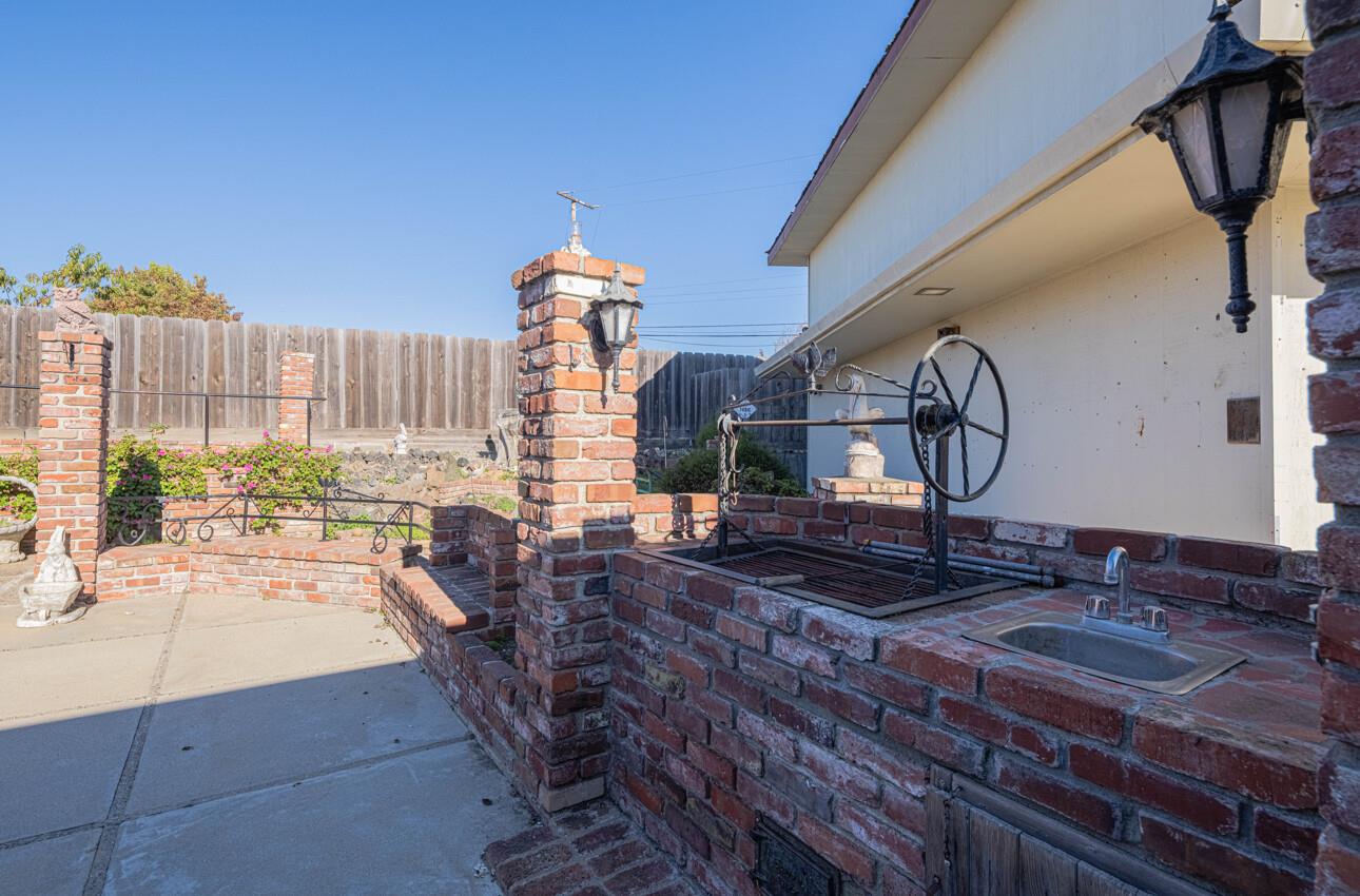 Detail Gallery Image 22 of 64 For 1527 Atherton Way, Salinas,  CA 93906 - 4 Beds | 3 Baths