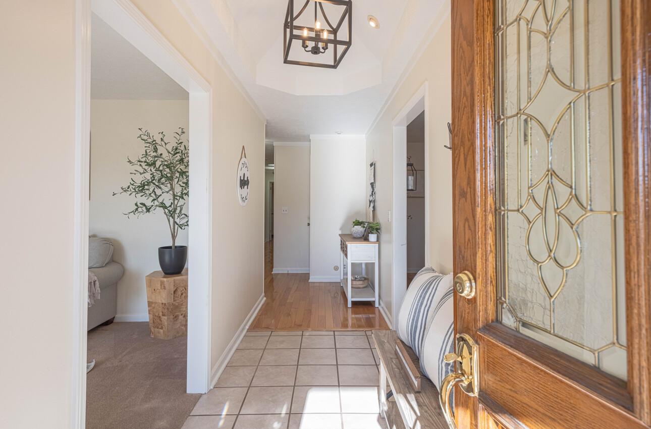 Detail Gallery Image 4 of 64 For 1527 Atherton Way, Salinas,  CA 93906 - 4 Beds | 3 Baths